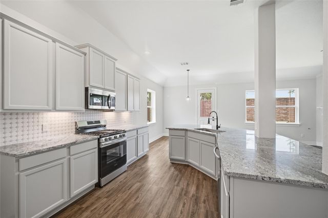 1022 Fairway Drive, La Porte, TX 77571