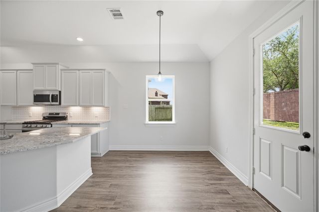 1022 Fairway Drive, La Porte, TX 77571