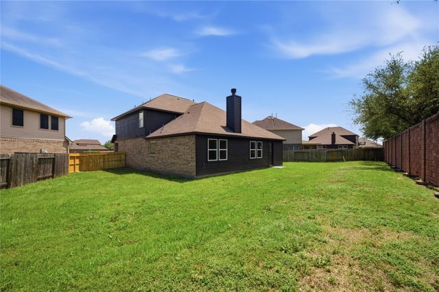 1022 Fairway Drive, La Porte, TX 77571