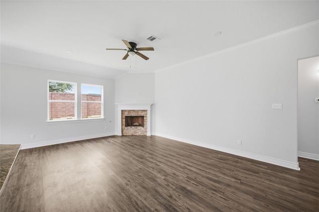 1022 Fairway Drive, La Porte, TX 77571