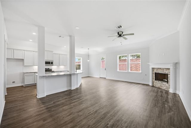 1022 Fairway Drive, La Porte, TX 77571