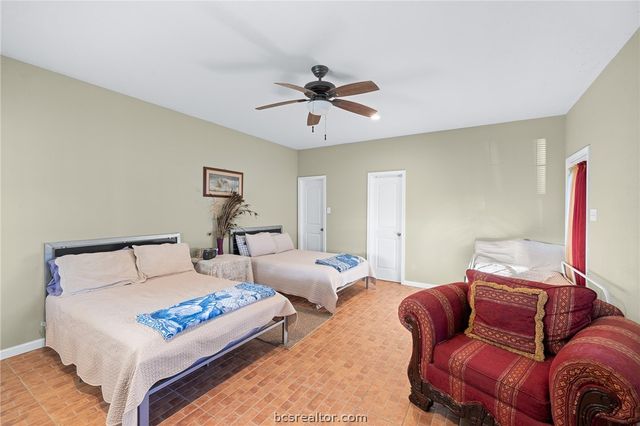 10269 Highway 90 N, Bedias, TX 77831