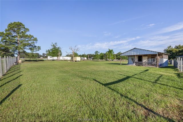 10269 Highway 90 N, Bedias, TX 77831