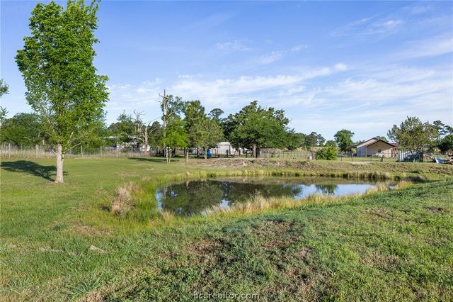 10269 Highway 90 N, Bedias, TX 77831