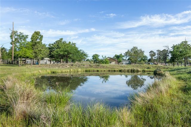 10269 Highway 90 N, Bedias, TX 77831