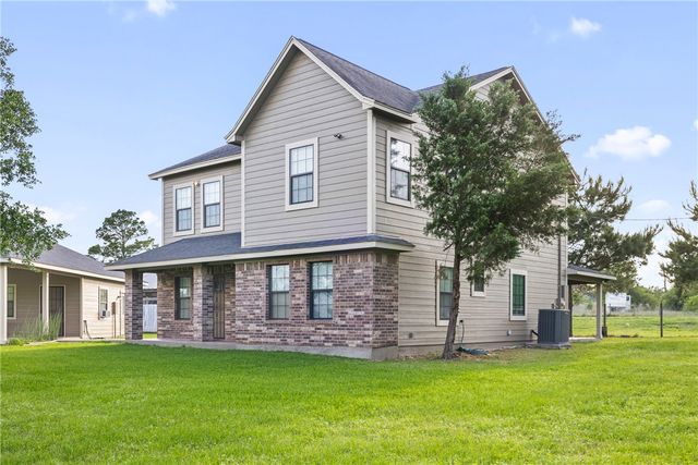 10269 Highway 90 N, Bedias, TX 77831