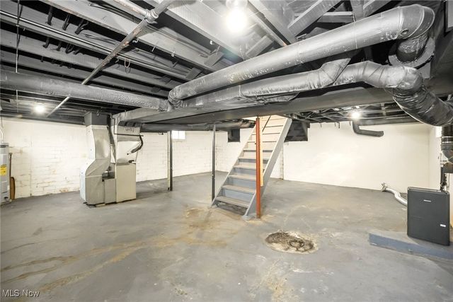 1115 Colonial Boulevard NE, Canton, OH 44714