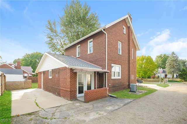 1115 Colonial Boulevard NE, Canton, OH 44714