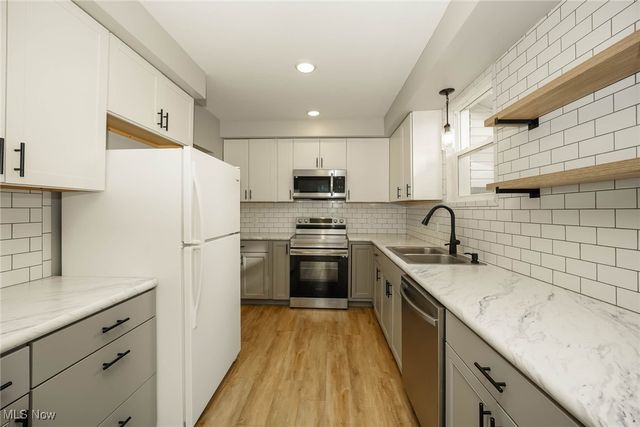 1115 Colonial Boulevard NE, Canton, OH 44714