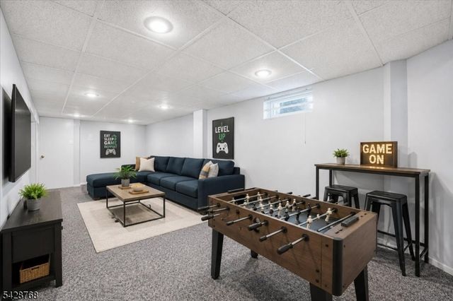 597 Foothill Rd, Bridgewater Twp., NJ 08807