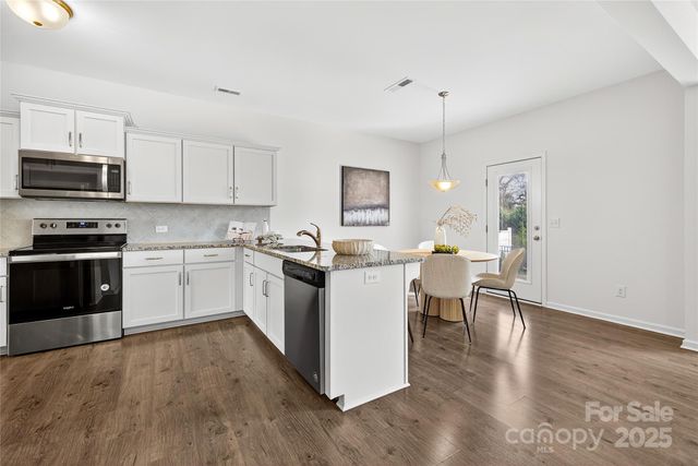 140 Canada Drive 2B, Statesville, NC 28166