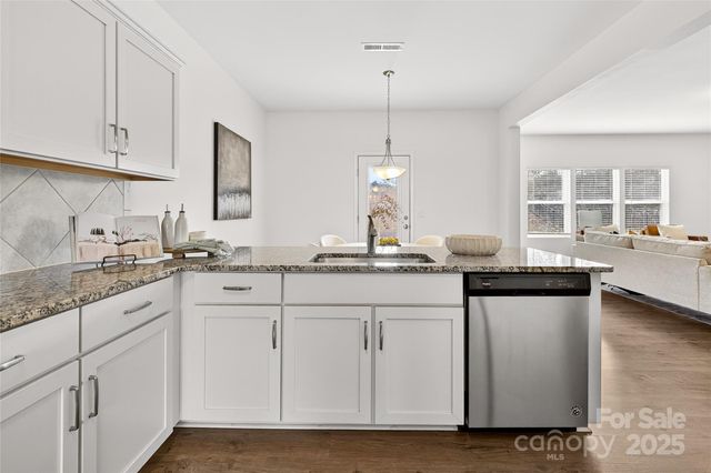 140 Canada Drive 2B, Statesville, NC 28166