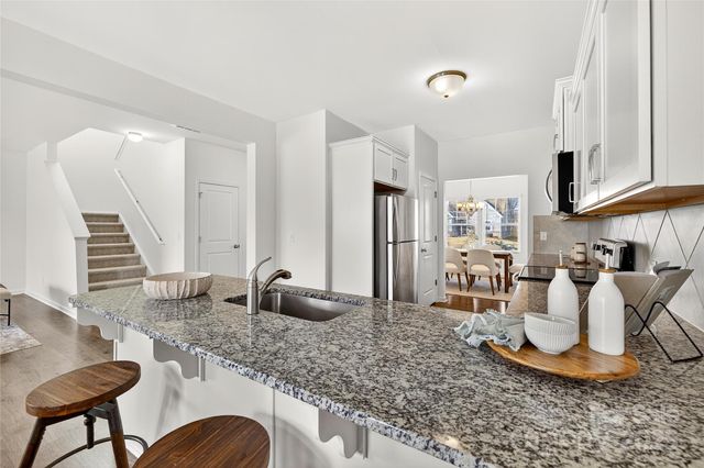 140 Canada Drive 2B, Statesville, NC 28166