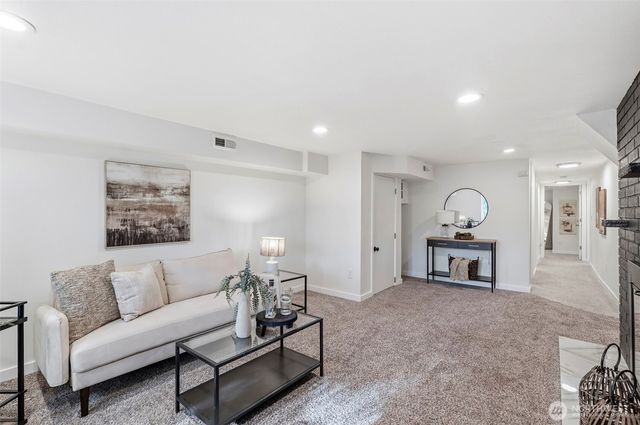 3834 S 19th Street, Tacoma, WA 98405
