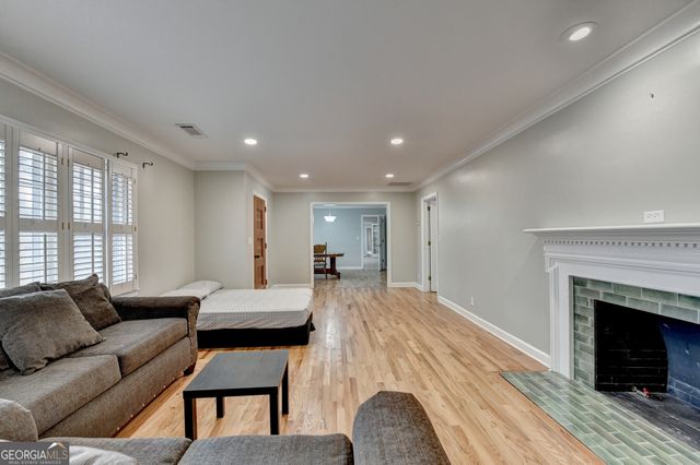 8 Highland Lane, Cartersville, GA 30120