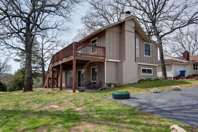 19 Golden Drive, Kimberling City, MO 65686