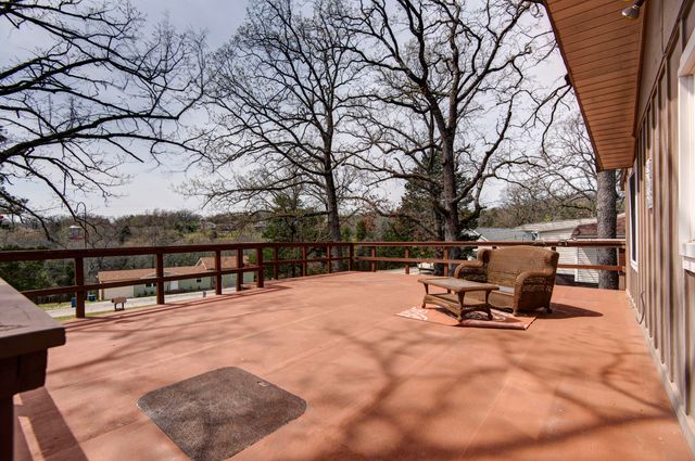19 Golden Drive, Kimberling City, MO 65686