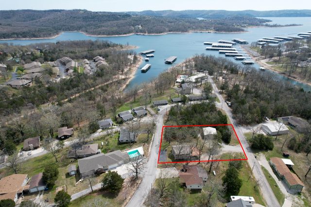19 Golden Drive, Kimberling City, MO 65686