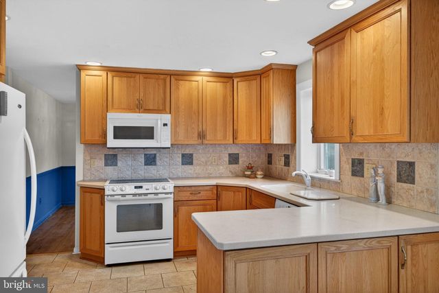 324 WRIGHTS RD, Newtown, PA 18940