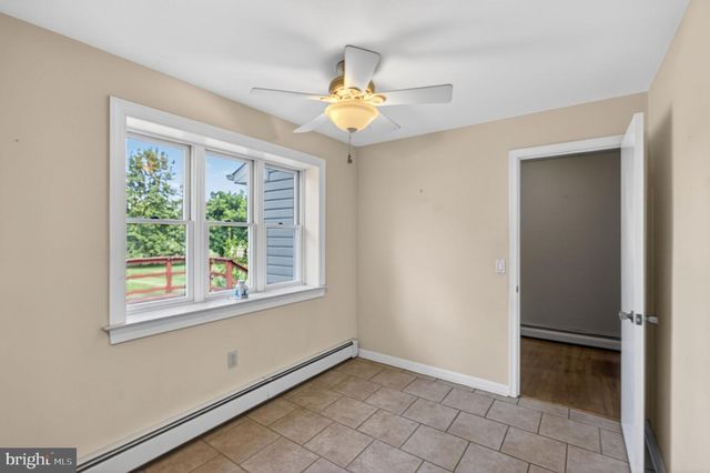 324 WRIGHTS RD, Newtown, PA 18940