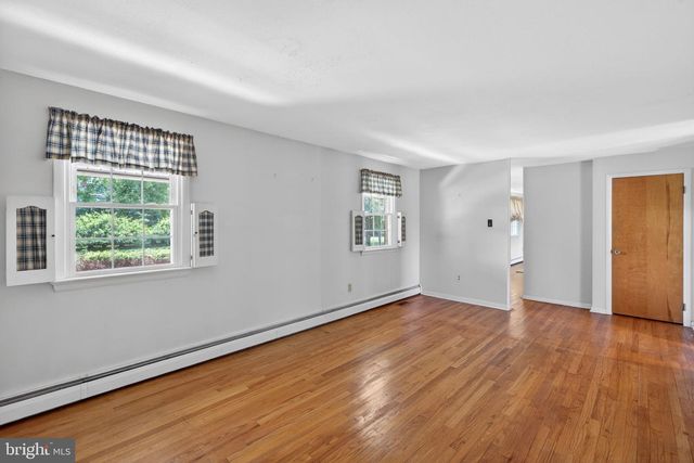 324 WRIGHTS RD, Newtown, PA 18940