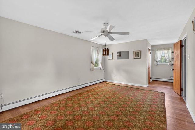 324 WRIGHTS RD, Newtown, PA 18940
