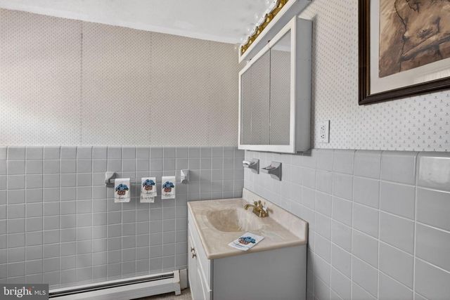 324 WRIGHTS RD, Newtown, PA 18940