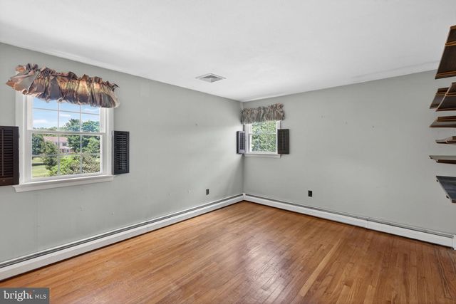 324 WRIGHTS RD, Newtown, PA 18940