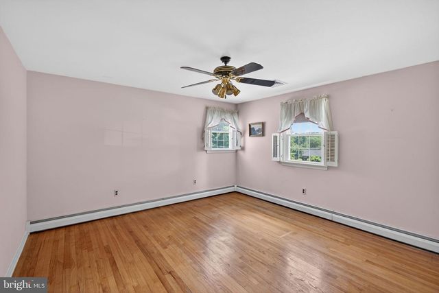 324 WRIGHTS RD, Newtown, PA 18940