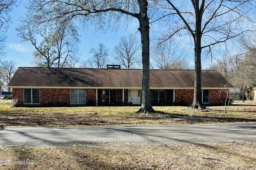 162 Pecania Drive, Ferriday, LA 71334