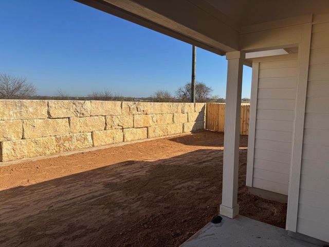 120 Lonely Lobo DR, Jarrell, TX 76537