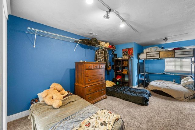 4549 Wolf Run Drive, Medford, OR 97504