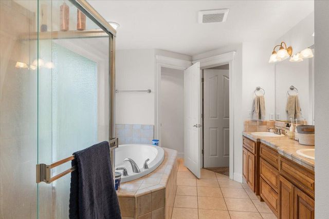 4549 Wolf Run Drive, Medford, OR 97504