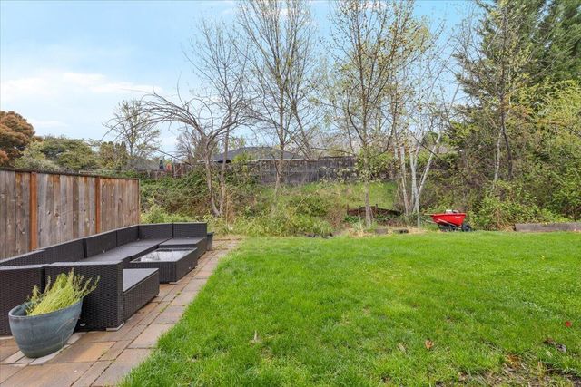 4549 Wolf Run Drive, Medford, OR 97504