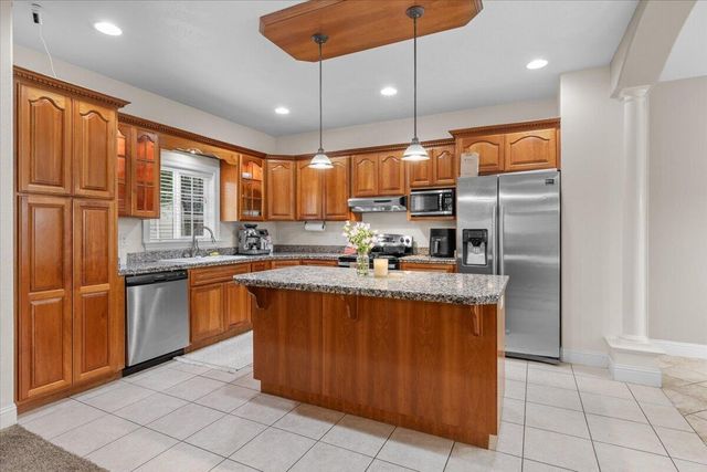 4549 Wolf Run Drive, Medford, OR 97504