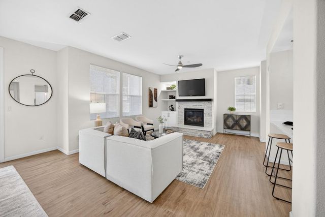 4901 Esplanade Cir, Folsom, CA 95630