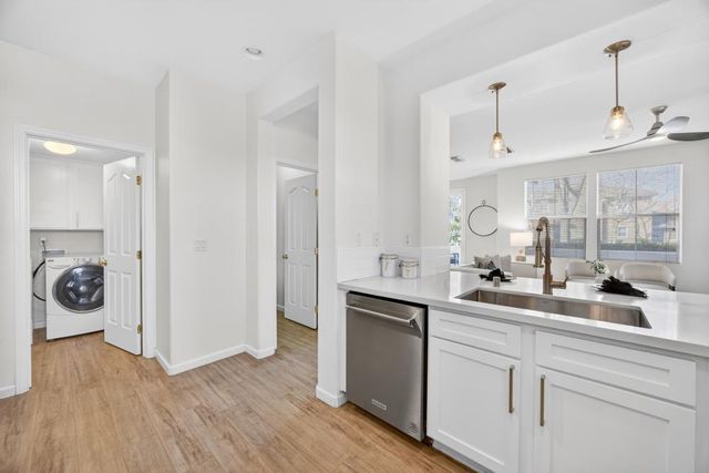 4901 Esplanade Cir, Folsom, CA 95630