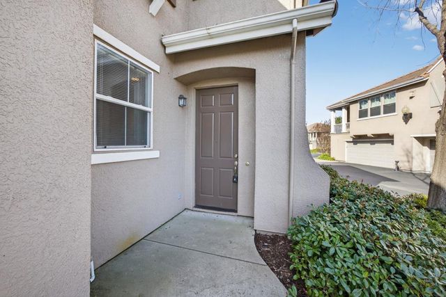 4901 Esplanade Cir, Folsom, CA 95630