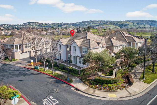 4901 Esplanade Cir, Folsom, CA 95630