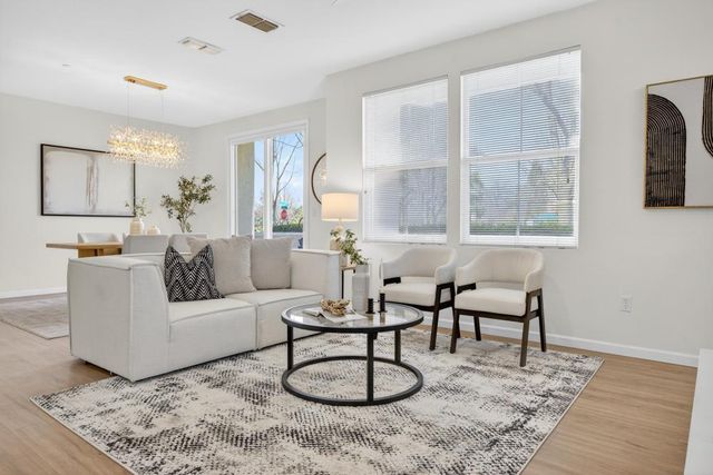 4901 Esplanade Cir, Folsom, CA 95630