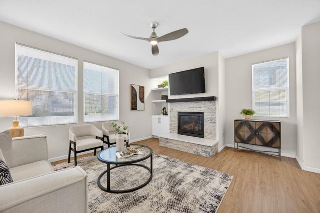 4901 Esplanade Cir, Folsom, CA 95630