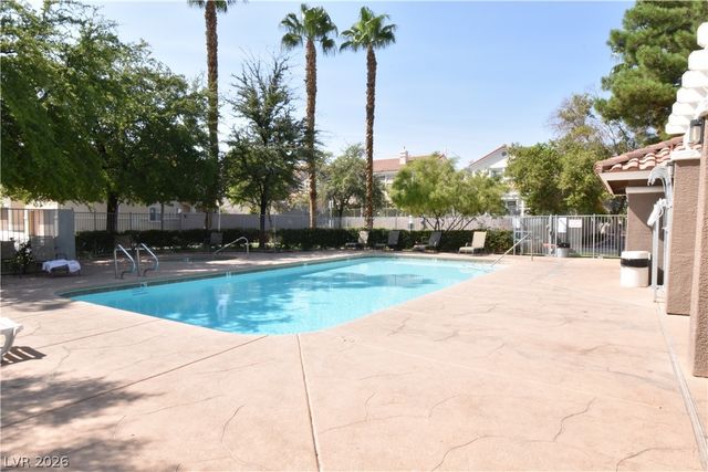 1401 Bow Creek Court, Las Vegas, NV 89128