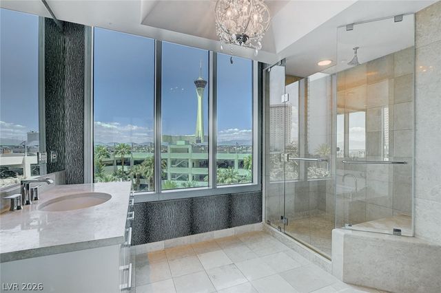 322 Karen Avenue 401, Las Vegas, NV 89109