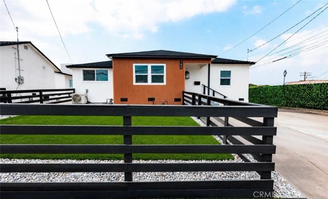 780 E Walton, Signal Hill, CA 90755