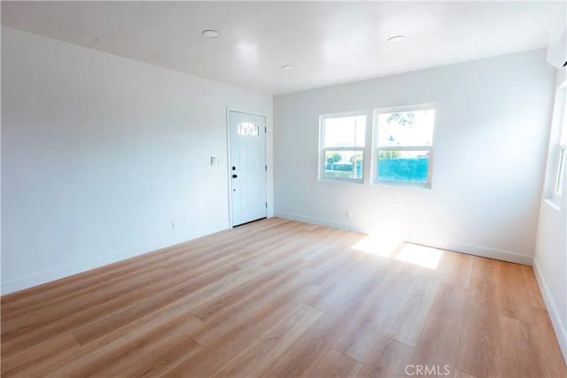 780 E Walton, Signal Hill, CA 90755
