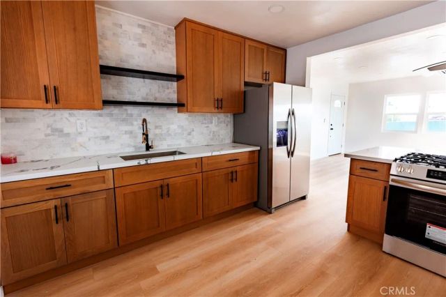 780 E Walton, Signal Hill, CA 90755