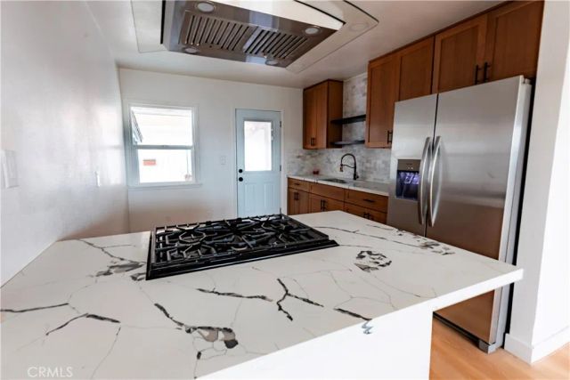 780 E Walton, Signal Hill, CA 90755