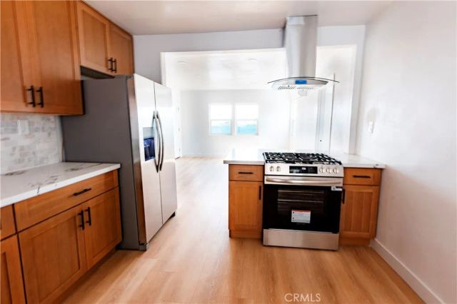 780 E Walton, Signal Hill, CA 90755