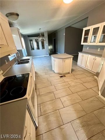 60 West Country Place Road, Pahrump, NV 89060