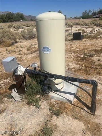 60 West Country Place Road, Pahrump, NV 89060